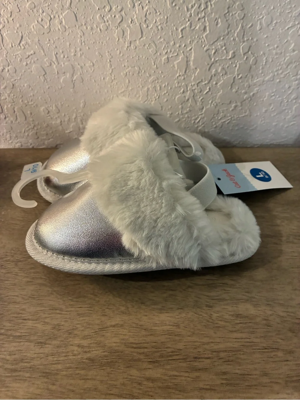Cat & Jack Girls Faux Fur Slippers Size 9/10 White Silver Slingback NWT